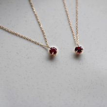 925���y�18K��ʯ��t�ʯ�r�е������i��朶Y��ŮС���͹ž���