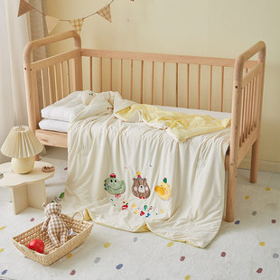 2025 New Type a Kidsren's Small Quilt Embroidered Summer Quilt Cool Silk Summer Quilt 150200cm Three Small Ones
