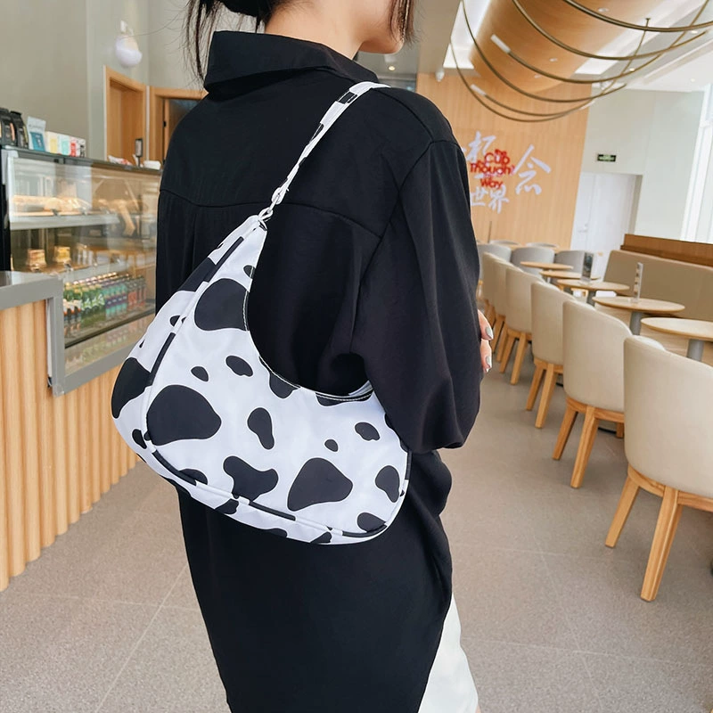 Нейлоновая сумка через плечо с клецками, осенняя новая женская сумка для подмышек, трансграничная модная Корейская маленькая сумка через плечо оптом