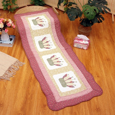 Avtomobil döşəmə paspasları: Bedside Mat, Floor Mat, Door - pink-edge-crown-bedside-mat-or-car-mat-for-rear-seat-50x135cm