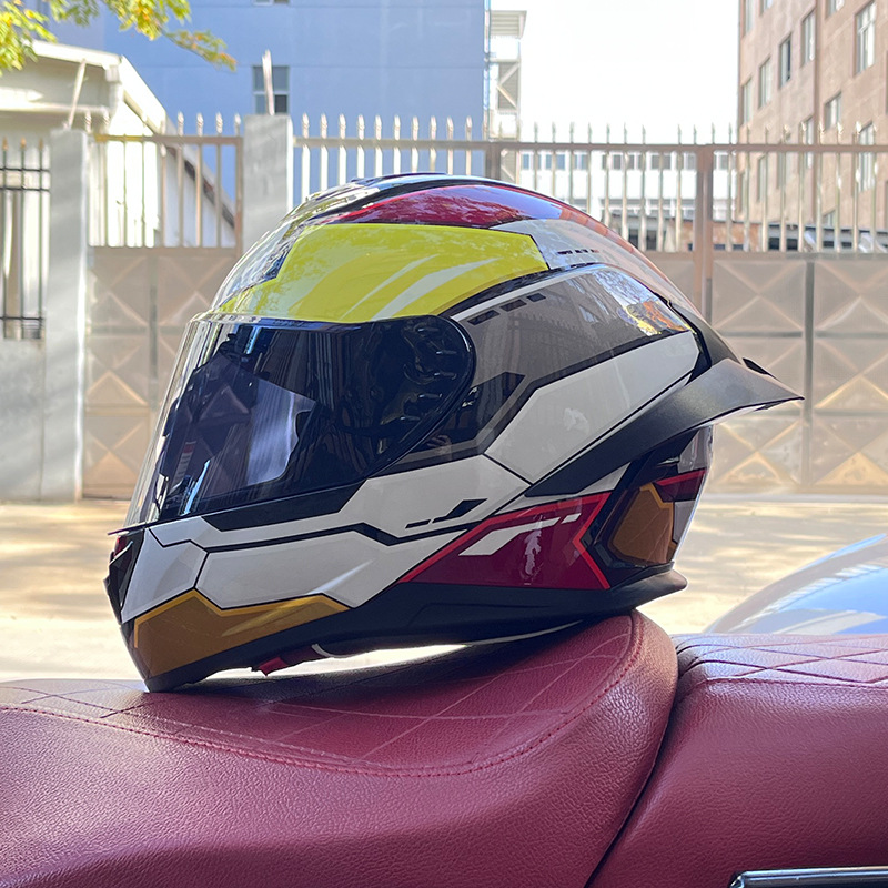Casco de motocicleta Orz para hombres y mujeres, casco integral de verano con gran alerón trasero para todas las estaciones, certificado por DOT, transfronterizo.