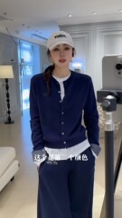 高級デザインの外付けファッション丸首長袖ウールニットカーディガン学院風偽二枚セーター143