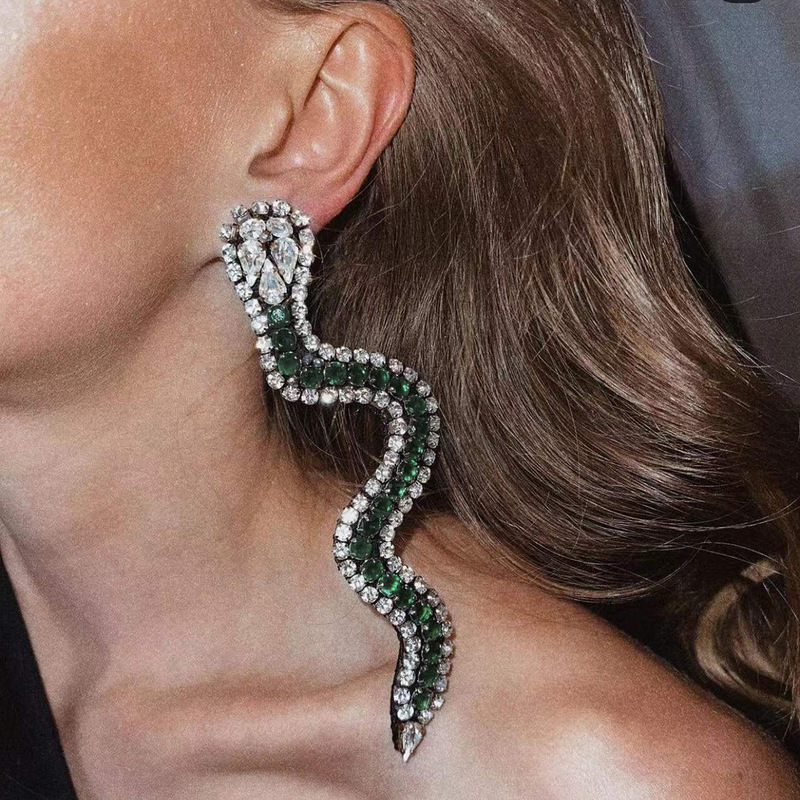The European and American creative new alloy set auger diamond long snake earrings female fashion banquet bling earring for female
