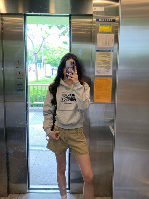 灰色短款连帽内搭卫衣女2025新款小个子带帽衫修身上衣秋季穿搭薄|undefined