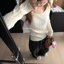 舒适u领长袖打底T恤女春秋季新款韩系气质收腰修身显瘦休闲针织衫