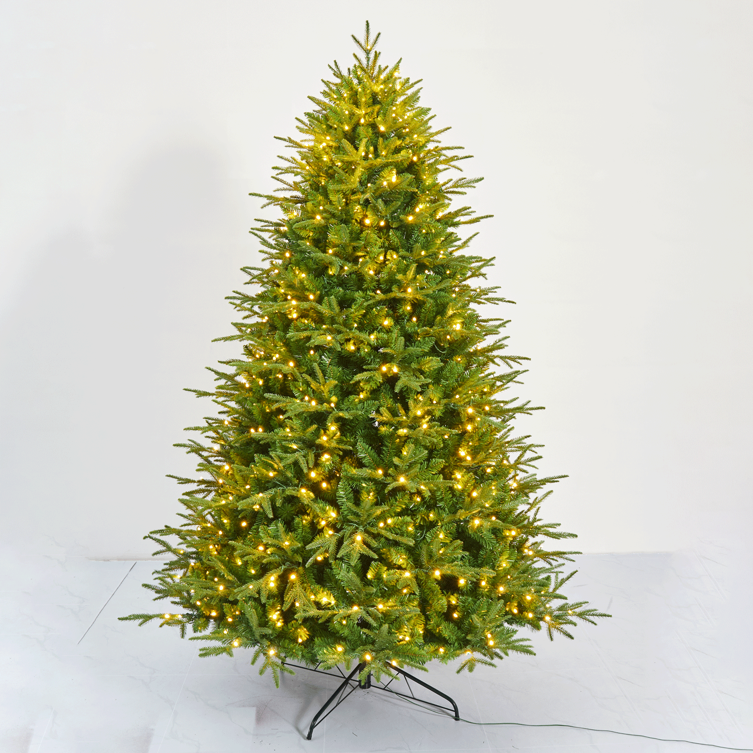 Fuente de fábrica de alta gama pe híbrido cifrado árbol de Navidad más luces personalizadas decoraciones de decoración de la sala de estar del centro comercial de Navidad