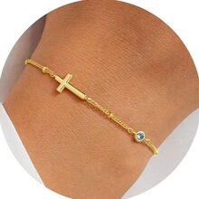 ŷ��12����ʯʮ�ּ������¿�ʱ�м�Լ�ճ�����ͨ�ڷ�������Ů