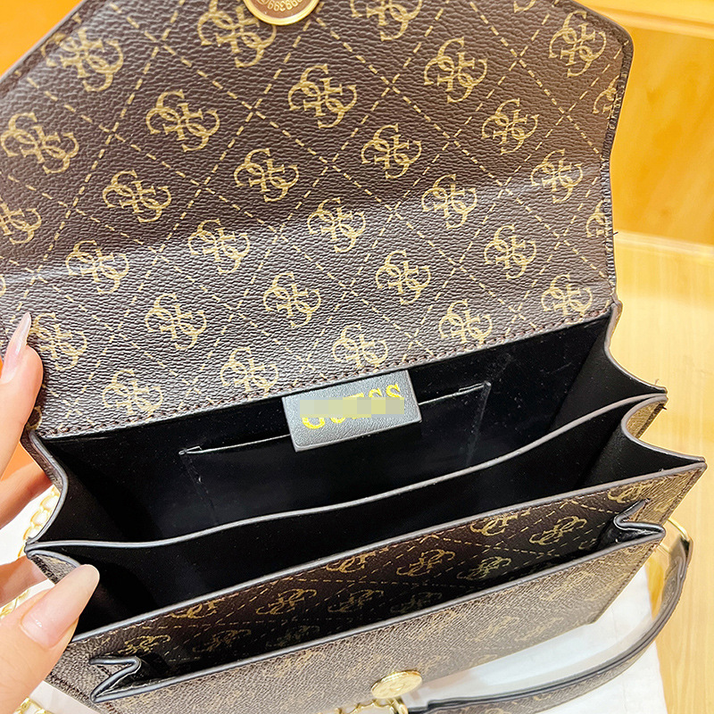 Bolsos transfronterizos 2024 nuevo bolso cuadrado pequeño rombo de sentido avanzado de la tendencia Bolso bandolera con letras impresas de moda de estilo europeo y americano