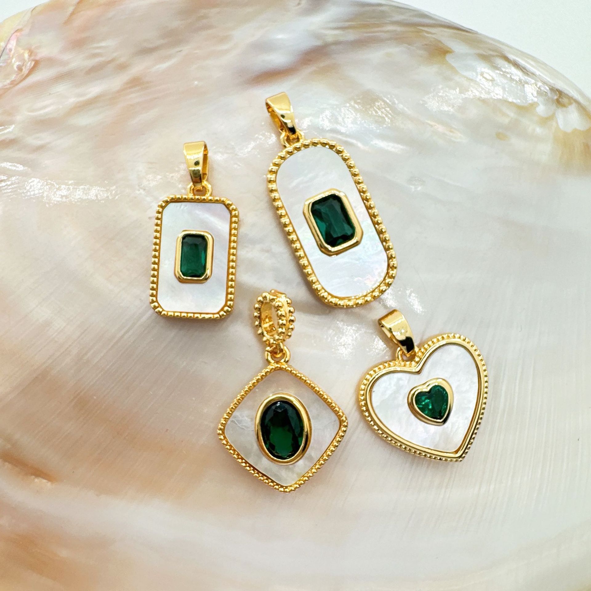 7g Weight Pendant Jewelry Making Type Zircon Inlay Material DIY Jewelry Accessories Classification 1 Piece Quantity Copper Material Color Block Pattern Inlay Design Simple Style, Classic Style Style 1 Piece Copper Zircon Color Block Pendant 2