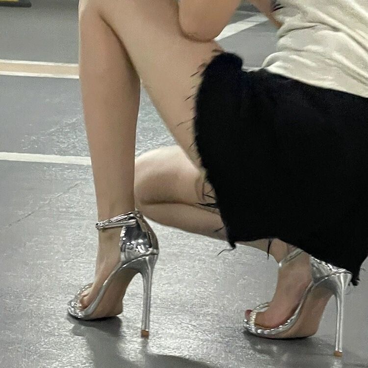 2025 New Summer Style Silver Patent Leather One-Line High Heels with Rhinestones for Women, Stiletto Sandals, Versatile Open-Toe Sandals, Beautiful