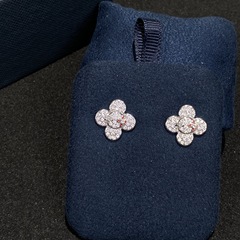 フルドリル四叶草高级感耳留め女性S925シルバーニードルフランス式小众冷たい风ピアス茶系花