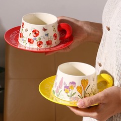 フランスの古典的な花卉系コーヒーカップ皿のアイデアお土産陶磁器カップレトロで洗練された宴会カップ皿付き