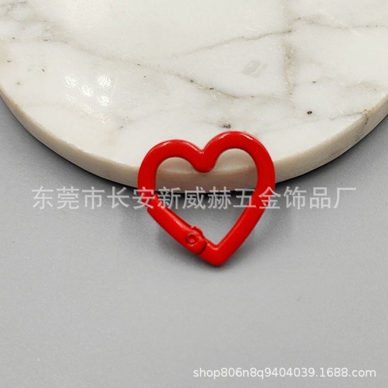 塗装カラー亜鉛合金スプリングは愛の開口スプリングリングの箱に金属のキーホルダーdiyアクセサリーの部品を掛けます。|undefined