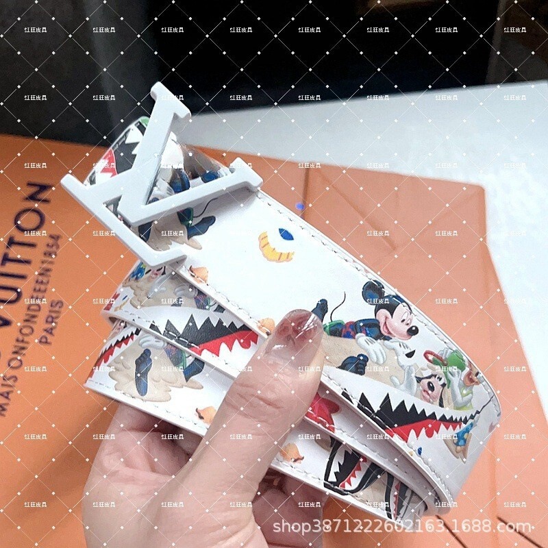 新款时尚男士商务休闲百搭字母涂鸦平滑扣腰带牛仔裤潮流网红|undefined