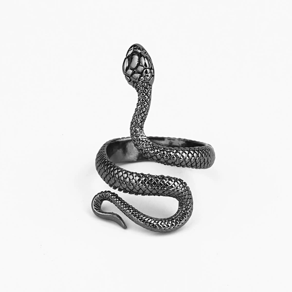 Black ring
