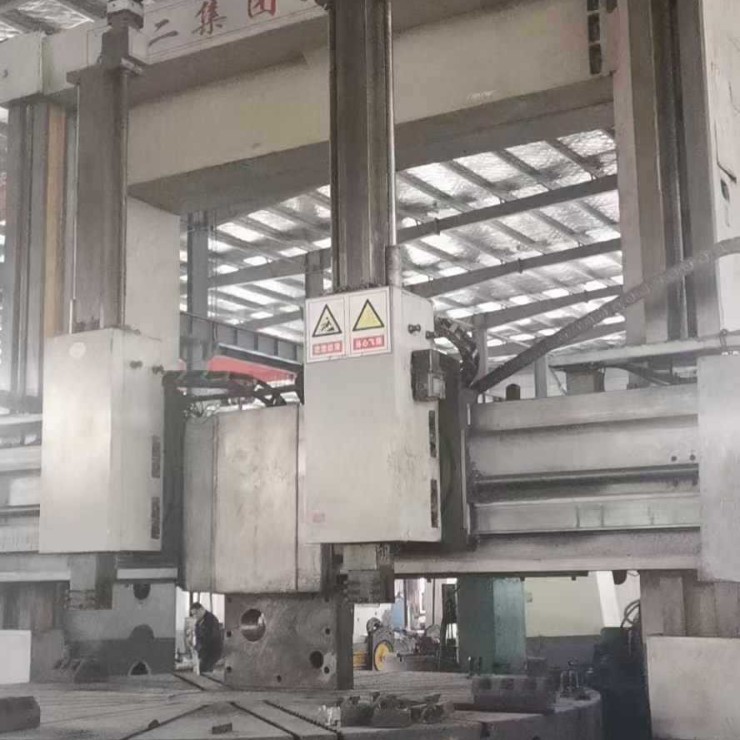 处理齐二瓦机C5250立式车床加工高度3.15米工件重量:32t