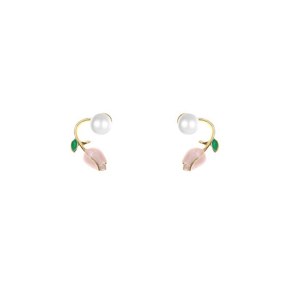 Fashionable elegant earrings