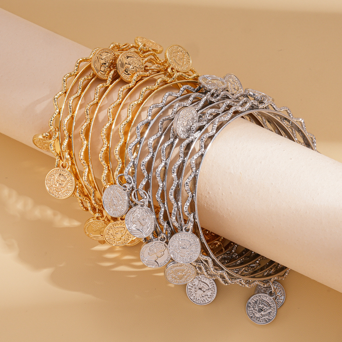 Cinco piezas de encaje transfronterizo europeo y americano retrato redondo pulsera de bordas sensación de metal personalidad nicho sensación de alta calidad joyería mujer image 5