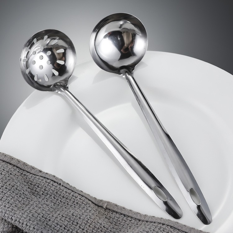 Cuchara para sopa de acero inoxidable con mango liso, adecuada para servir sopa y papilla, utensilio de cocina, cuchara para servir en restaurantes, cuchara coladora, cuchara para olla caliente de mango largo, colador de sopa moderno.