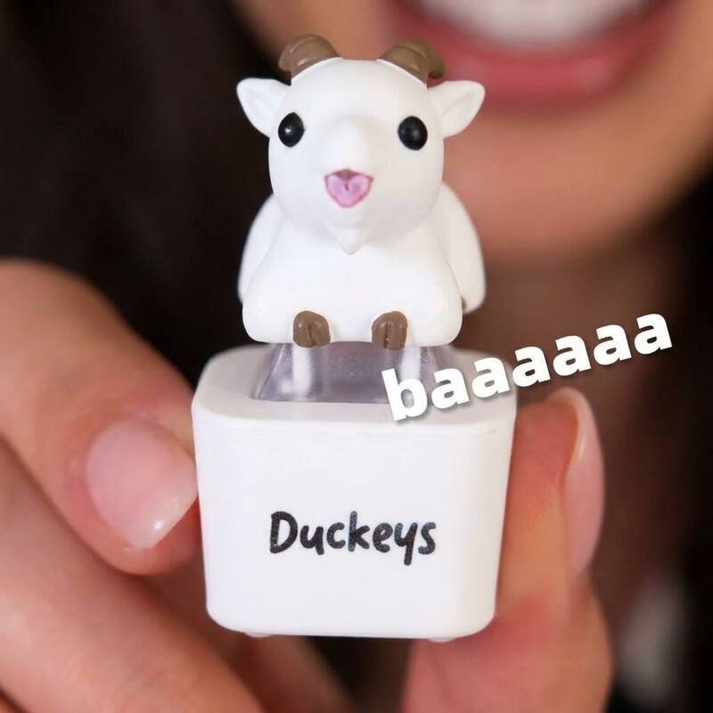 Cross-border creative baaaaa little lamb voice button glowing electronic pendant stress-relief animal sound creative keychain