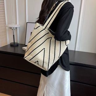 Amazon Black and White Simple Striped Woven Bag Shopping Tote Bag Bucket Bag Mommy Bag Storage Bucket Style