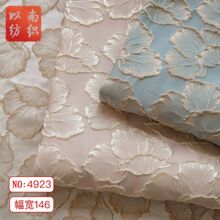 �����¿�r�����w���񻨶��Ứ���σ����B��ȹ���ױ������ɫ����