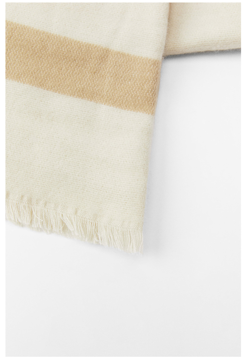 Novo cachecol xadrez feminino em imitação de cashmere com blocos de cores cáqui e nude, com bordas desfiadas, ideal para outono e inverno. Tamanho ampliado._voghion.com
