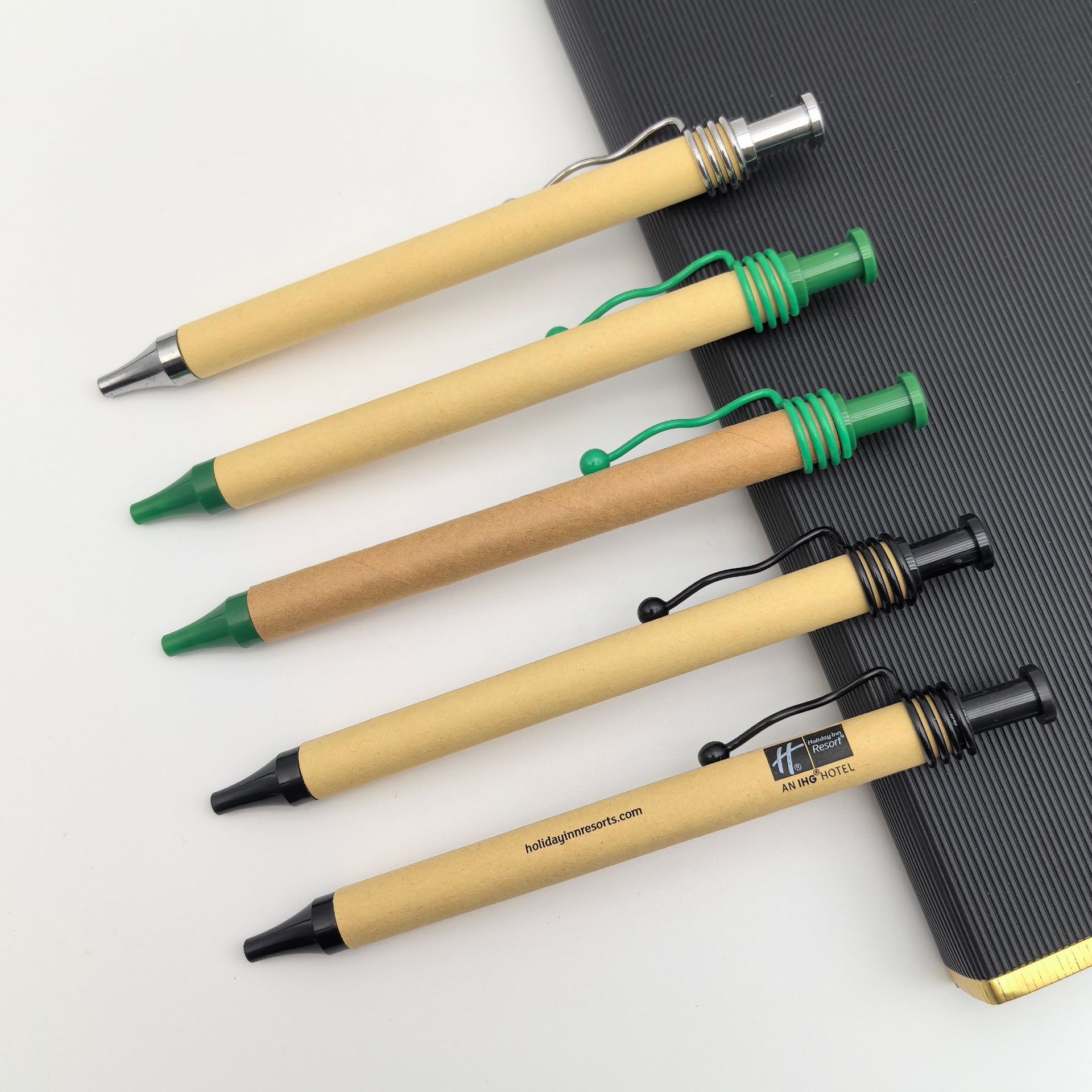 Acero personalizado gancho de alambre de acero tubo de papel bolígrafo de hierro gancho ondulado bolígrafo de papel kraft promoción transfronteriza