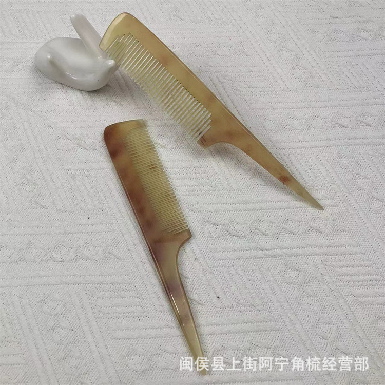 Horn Comb Rat Tail Comb 18cm Fine Tooth Styling Comb for Parting Sectioning and Braiding Hair key features