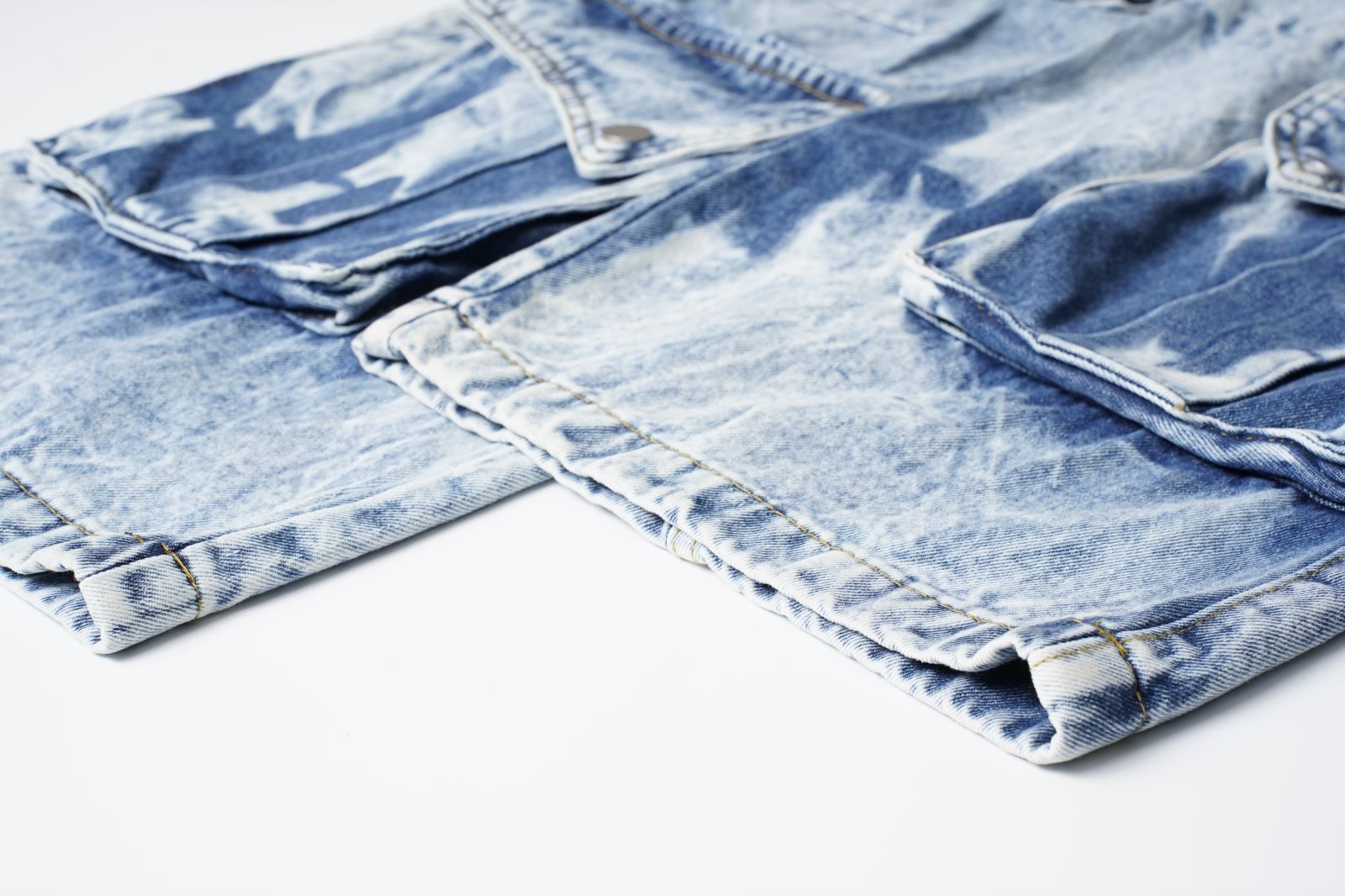 Abbigliamento maschile 2024 autunno nuovi prodotti foto reali pantaloni in denim lavato multitasche alla moda high street personalità_voghion.com