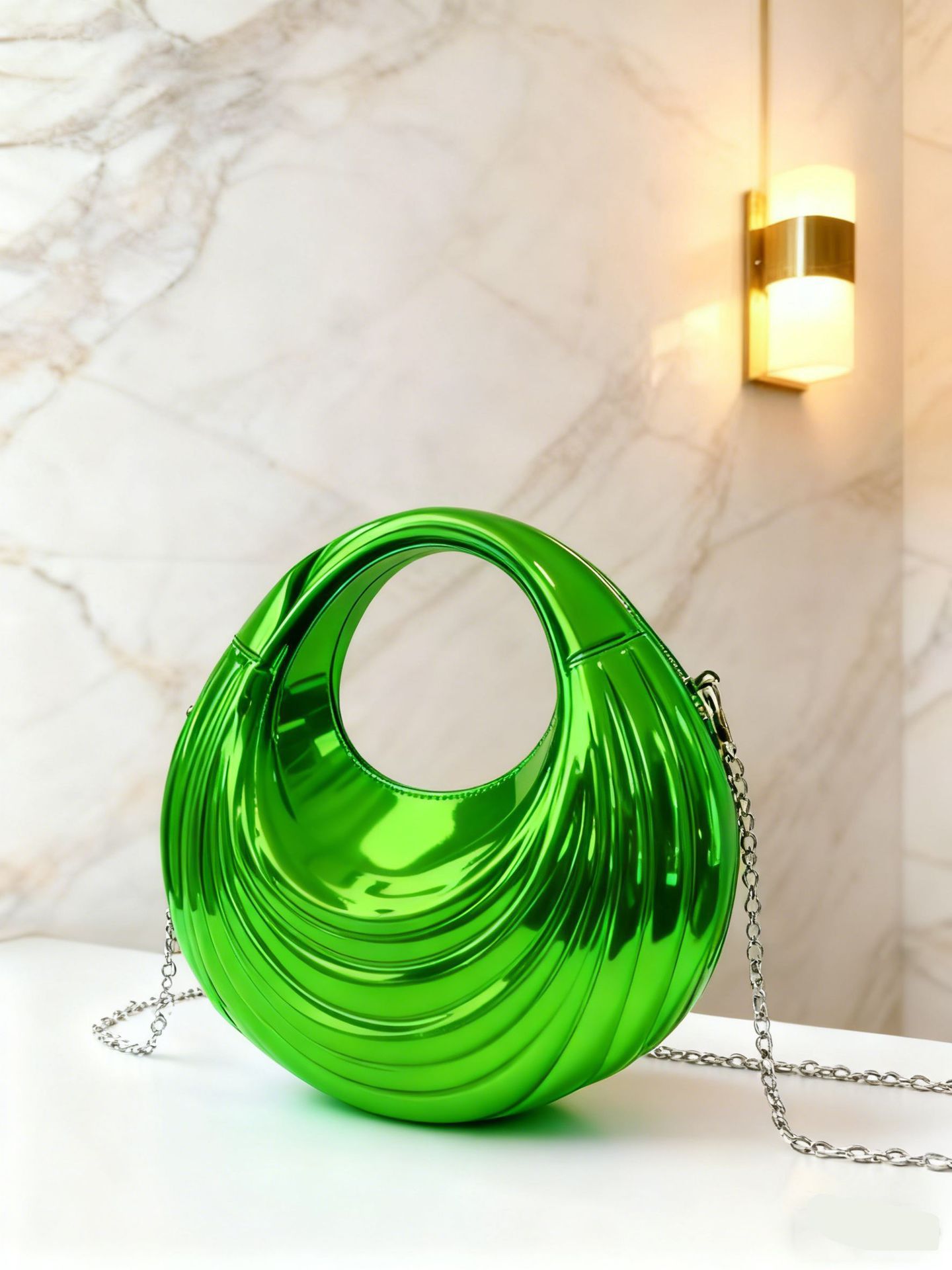 Bolsa de cena acrílica de lujo de damas transfronterizas de moda europea y americana cadena de personalidad vórtice textura brillante mano ropa de noche