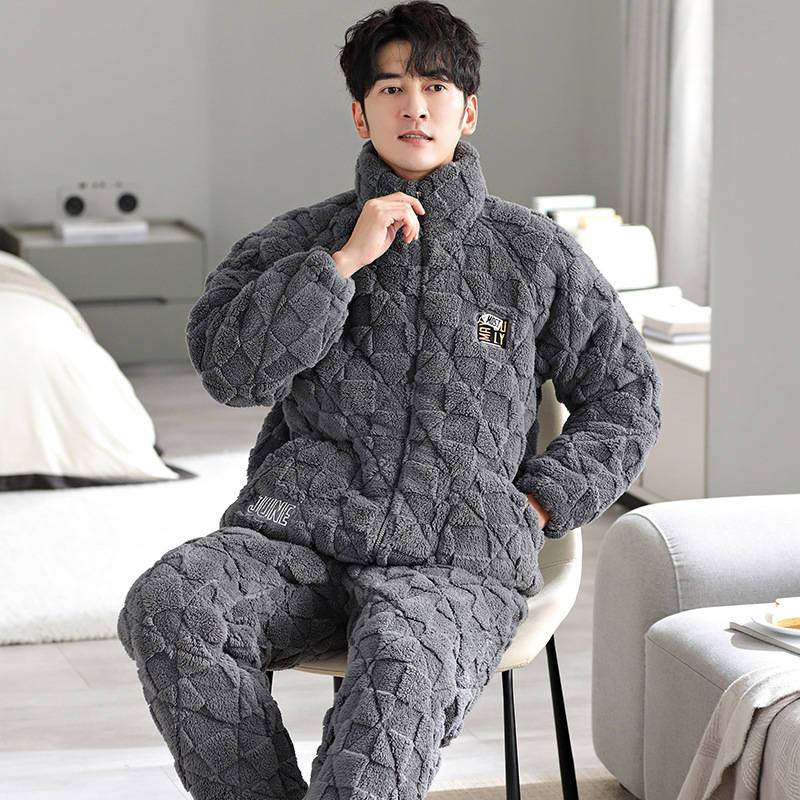 Pijama de hombre invierno de lana de coral tres capas de algodón intercalado grueso y chaqueta de lana de algodón calentamiento conjunto de ropa para el hogar de franela