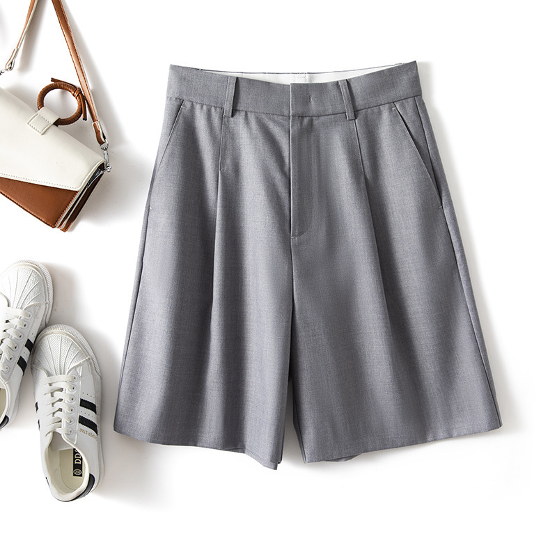 High-Waisted Gray Suit Shorts for Women, 2026 Spring/Summer Style, Loose Casual A-Line Wide-Leg Shorts for Outerwear