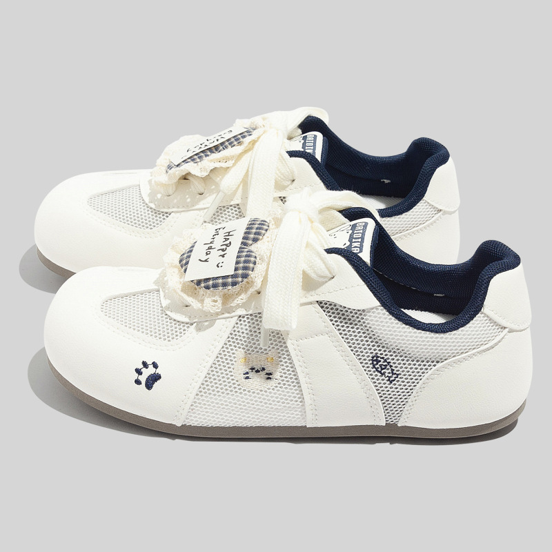 Cute Sports Casual White Shoes for Women 2026 Spring New Versatile Flat-Soled Niche Lace-Up Embroidered German Training Sneakers