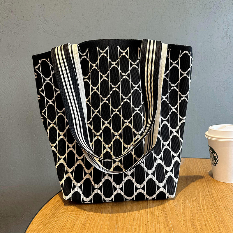 Nuevo contraste de color geométrico bolso de hombro de las mujeres de alto grado versátil simple de gran capacidad de punto a rayas bolso de cercanías