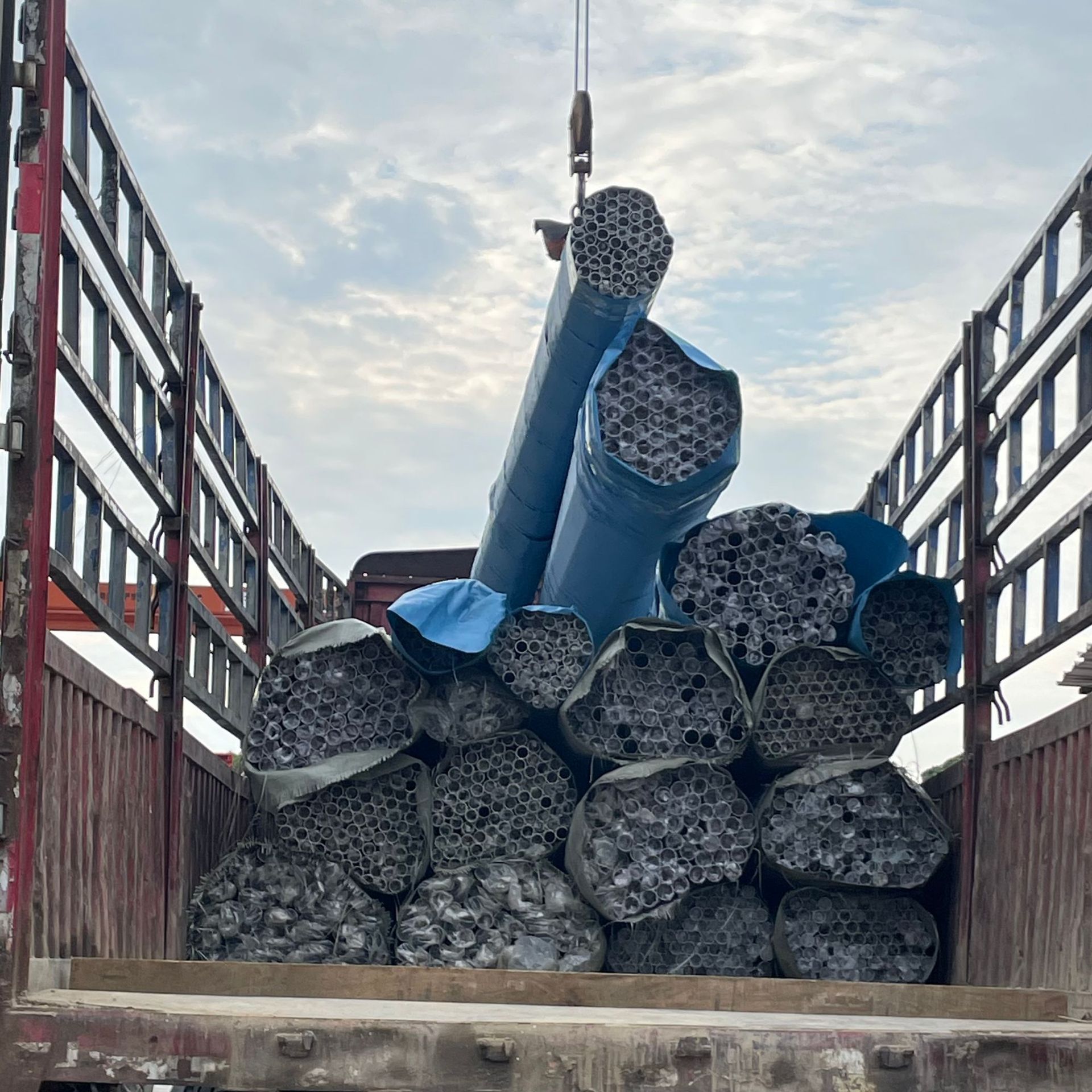 304不锈钢圆管镜面抛光316不锈钢装饰焊管薄壁管建筑工程抛光管