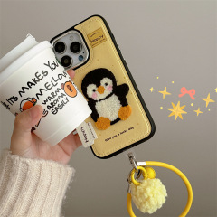 かわいい刺繍ペンギンはiphone16 promax皮紋14リンゴ15携帯ケース13鈴ストラップ14を適用している
