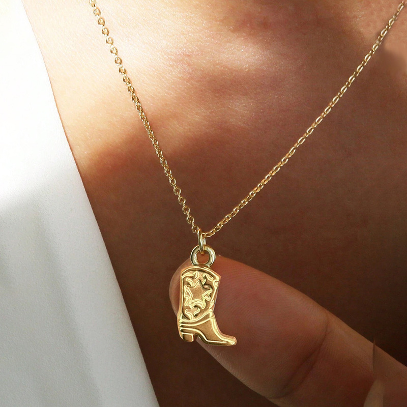 European and American Ins Style High-End Stainless Steel Necklace Niche Versatile Simple High-Heeled Shoes Pendant Jewelry Clavicle Chain