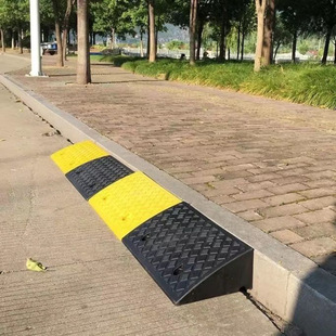 Plastic Ramp Pad, Step Pad, Threshold Pad, Roadside Slope, Car Uphill Climbing Curb, Speed Bump, Ramp Board