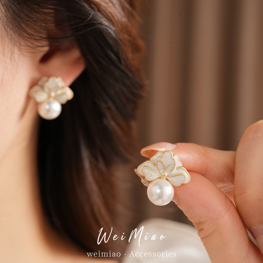 Agujas de plata goteando flores redondas perlas pendientes ligeros de lujo de alta calidad temperamento exquisito personalidad perlas versátiles para mujeres image 3