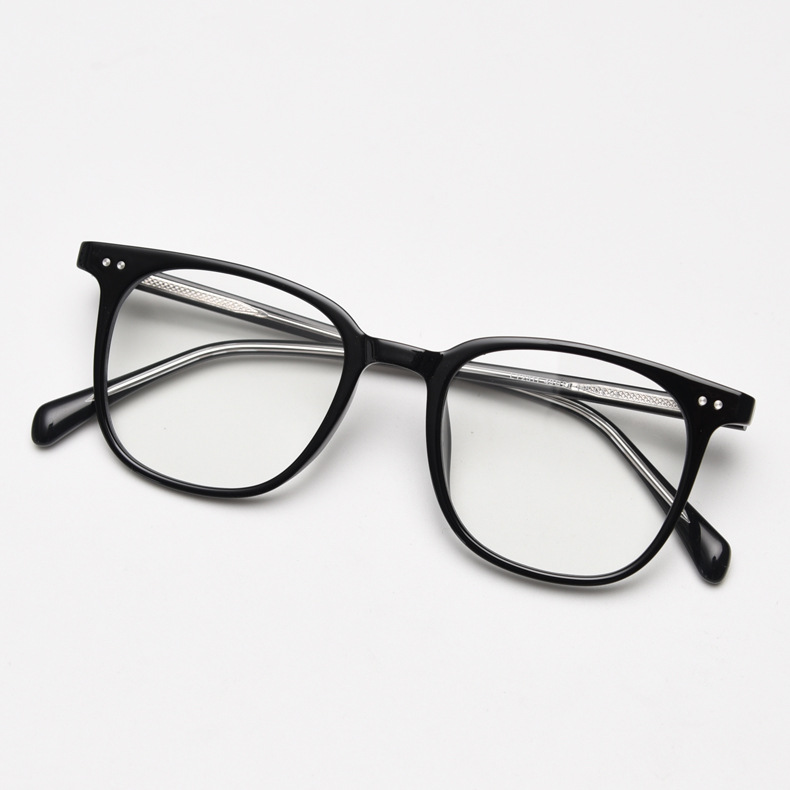 Fashionable Square Eyewear Frames For Students And Unisex Style_voghion.com