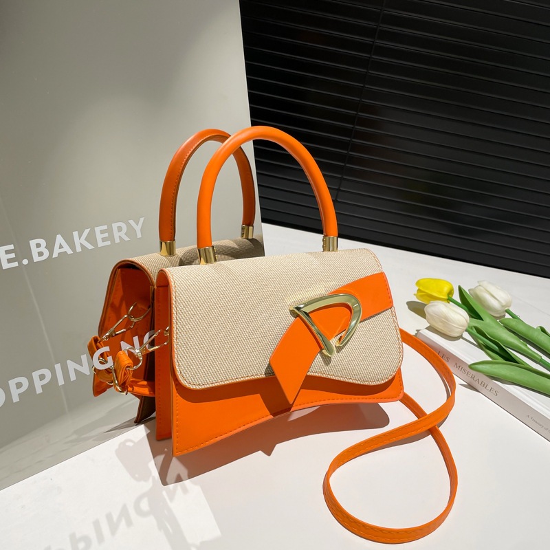 Moda y lujo ligero 2025 nuevo estilo estilo occidental estilo coreano popular retro casual color sólido bolso pequeño de mensajero de un solo hombro