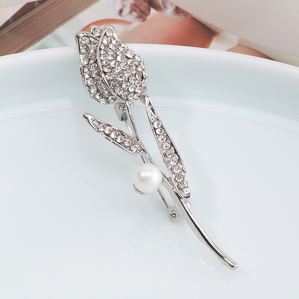 Fashion Flower Diamond Brooch Female Accessories Cute Bunny Tulip Diamond Brooch Wholesale display picture 3