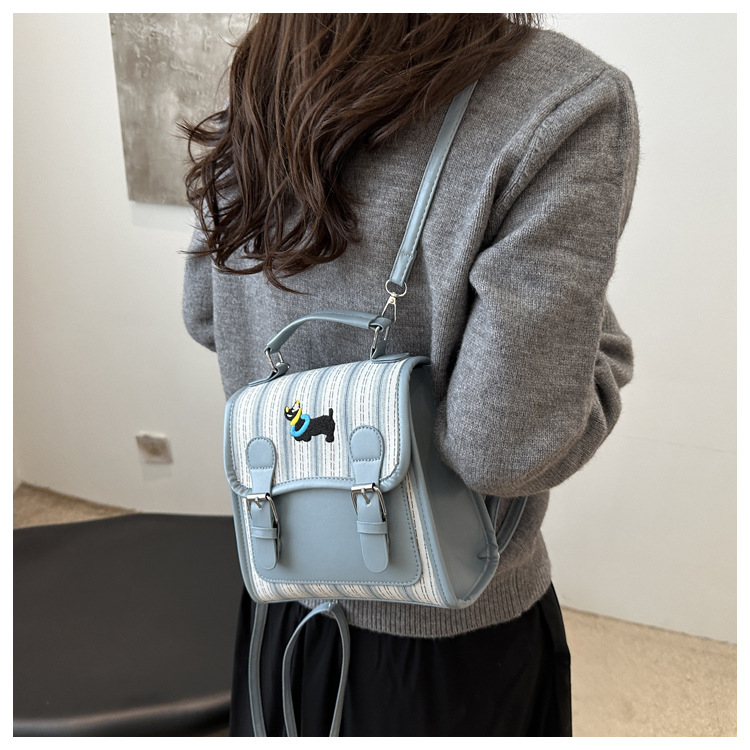 The new backpack for the autumn of 2024 is a fashionable and simple hand-held student single-shoulder bag with a checkered lid and a retro crossbody style undefined