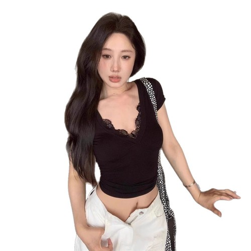 ins sexy pure desire spicy girl V-neck lace splicing belly button short-sleeved T-shirt women's summer short-sleeved slimming short-sleeved women's T trend 