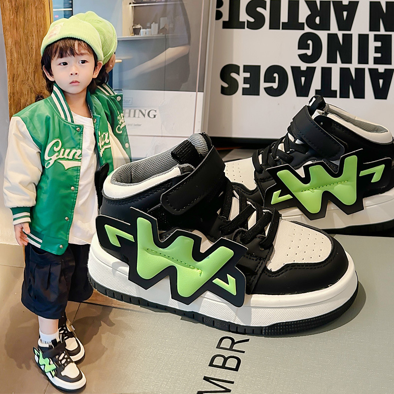 Sports Shoes 2023 Winter New Boys' Big Children's Basketball Girls' Plush Board Shoes, Trendy_voghion.com