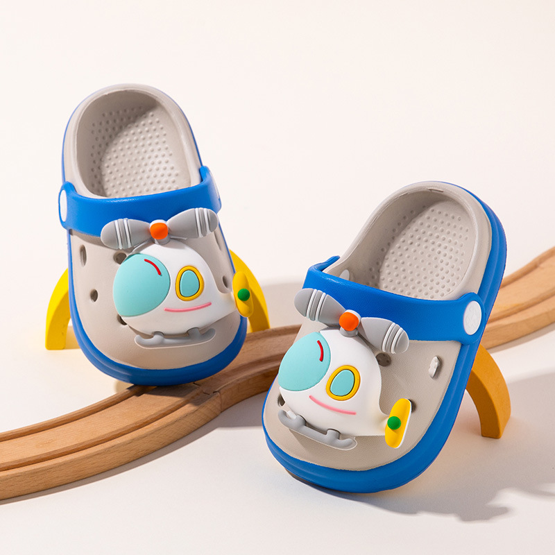 Children's Hole-In-The-Wall Slippers New Style Baby Cartoon Summer Indoor and Outdoor Non-Slip Toddler Beach Shoes for Boys and Girls