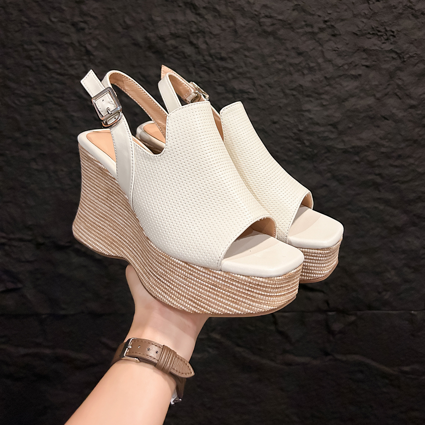 Sandal nữ hở mũi đế xuồng cao 10 cm quai hậu phong cách La Mã — màu nâu, màu trắng ngà