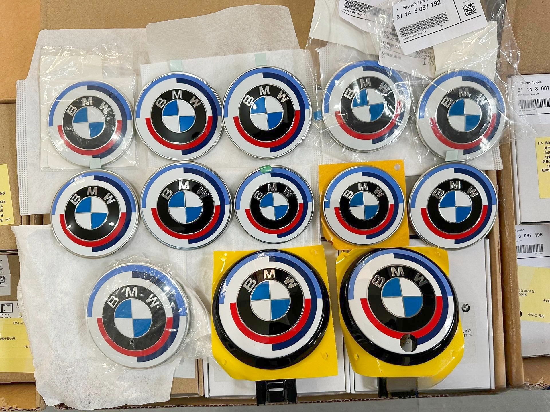 Suitable for Bmw Car Logo 7-Piece Set 50Th Anniversary Edition Thunder Black and White Exclusive Limited Edition Collaboration Model
