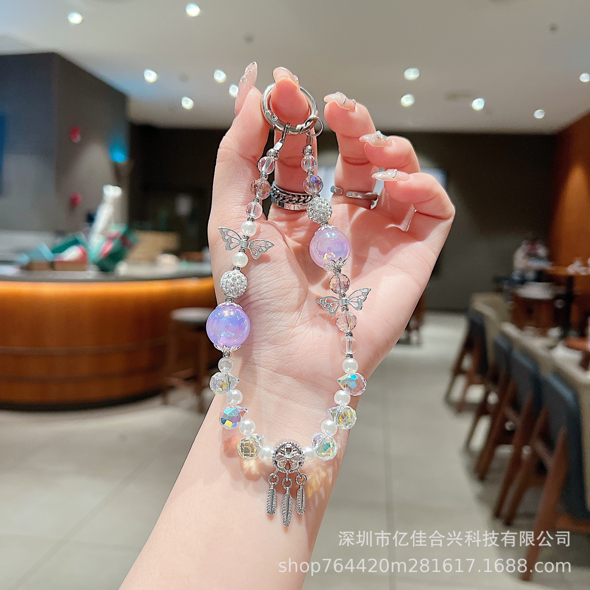 Cadena colgante de sentido avanzado de nicho Heidi Bead Butterfly Leaf borla cordón para teléfono móvil Cadena de cuentas hecha a mano Bolsa colgante